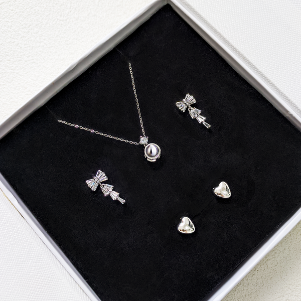 Silver Diamond Round Pendant Projection Three Piece Set